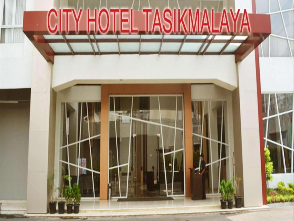City Hotel Tasikmalaya Esterno foto
